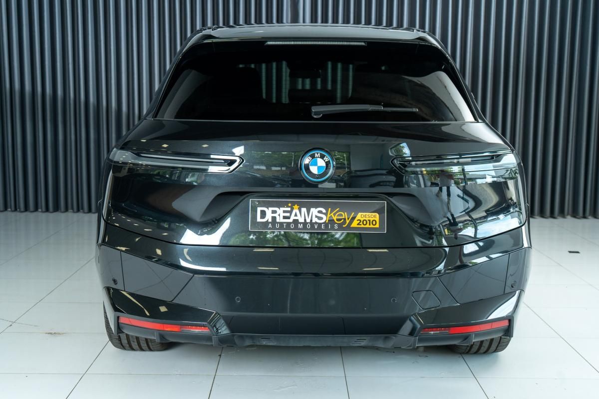 bmw-ix-2024-eletrico-500cc