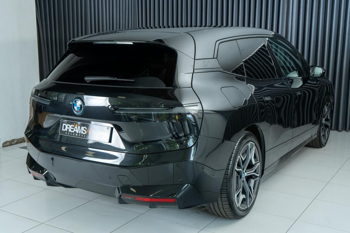 bmw-ix-2024-eletrico-500cc