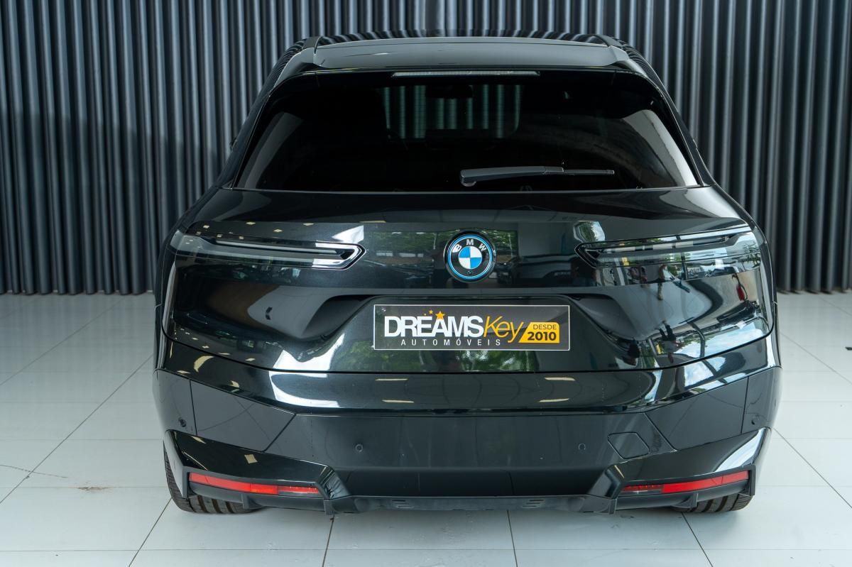 bmw-ix-2024-eletrico-500cc