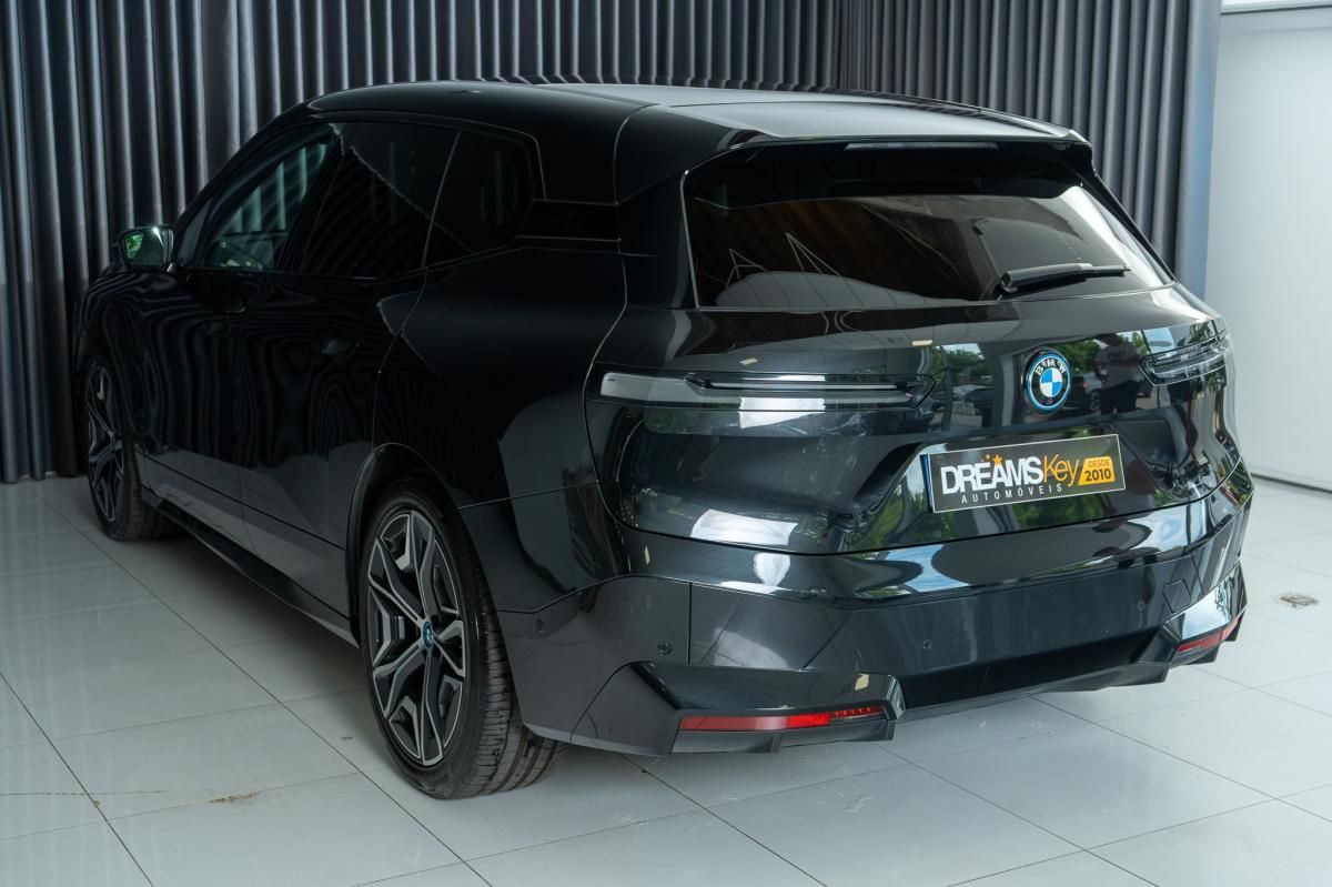 bmw-ix-2024-eletrico-500cc