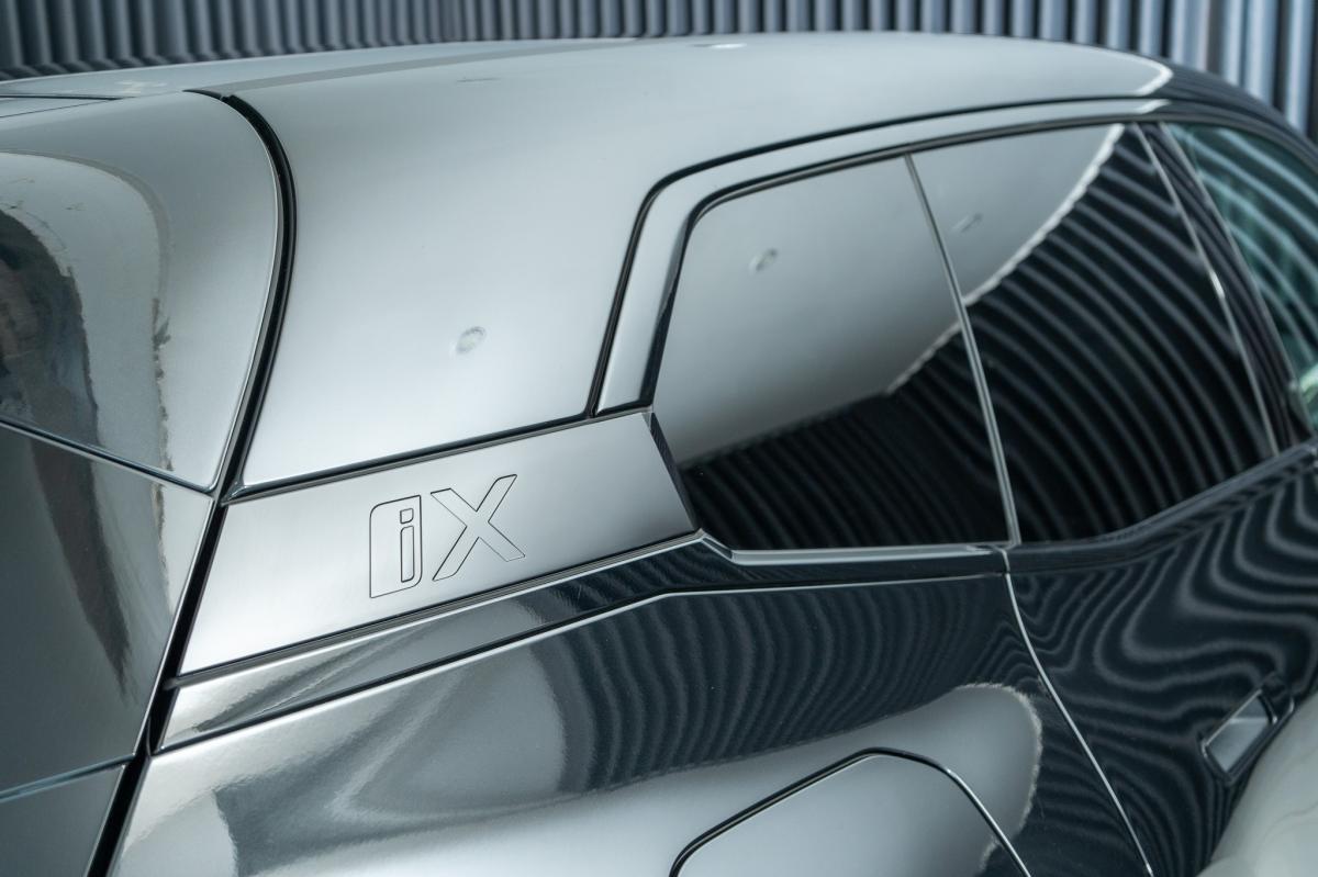 bmw-ix-2024-eletrico-500cc