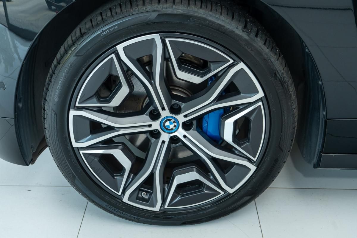 bmw-ix-2024-eletrico-500cc