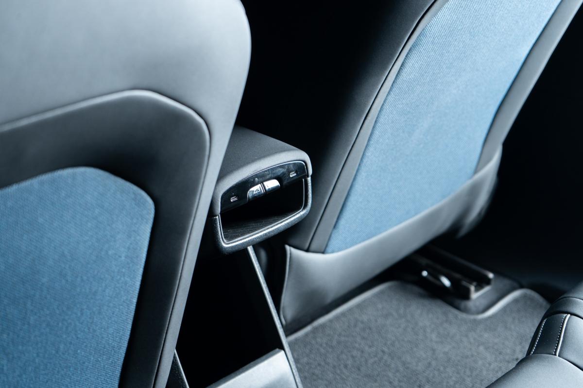 volvo-ex30-2024-eletrico-500cc