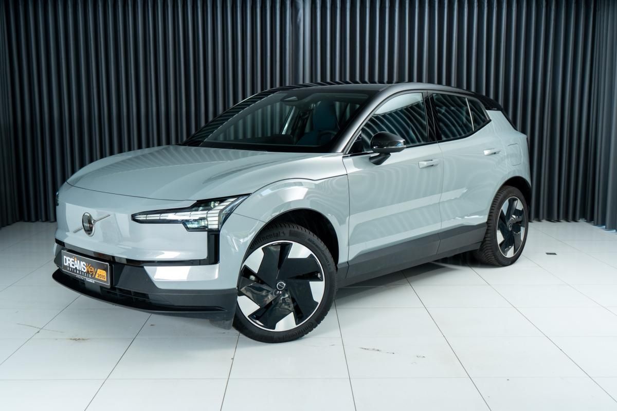 volvo-ex30-2024-eletrico-500cc