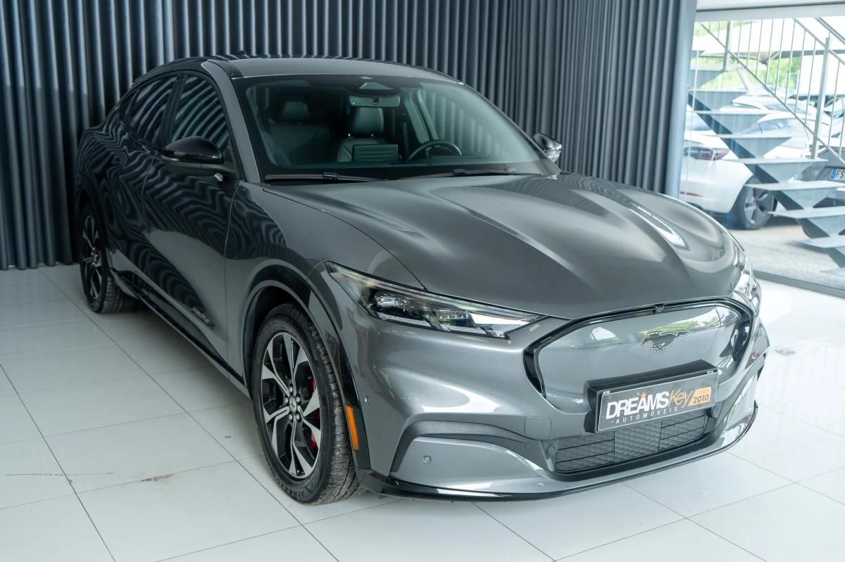 ford-mustang-2023-eletrico-500cc