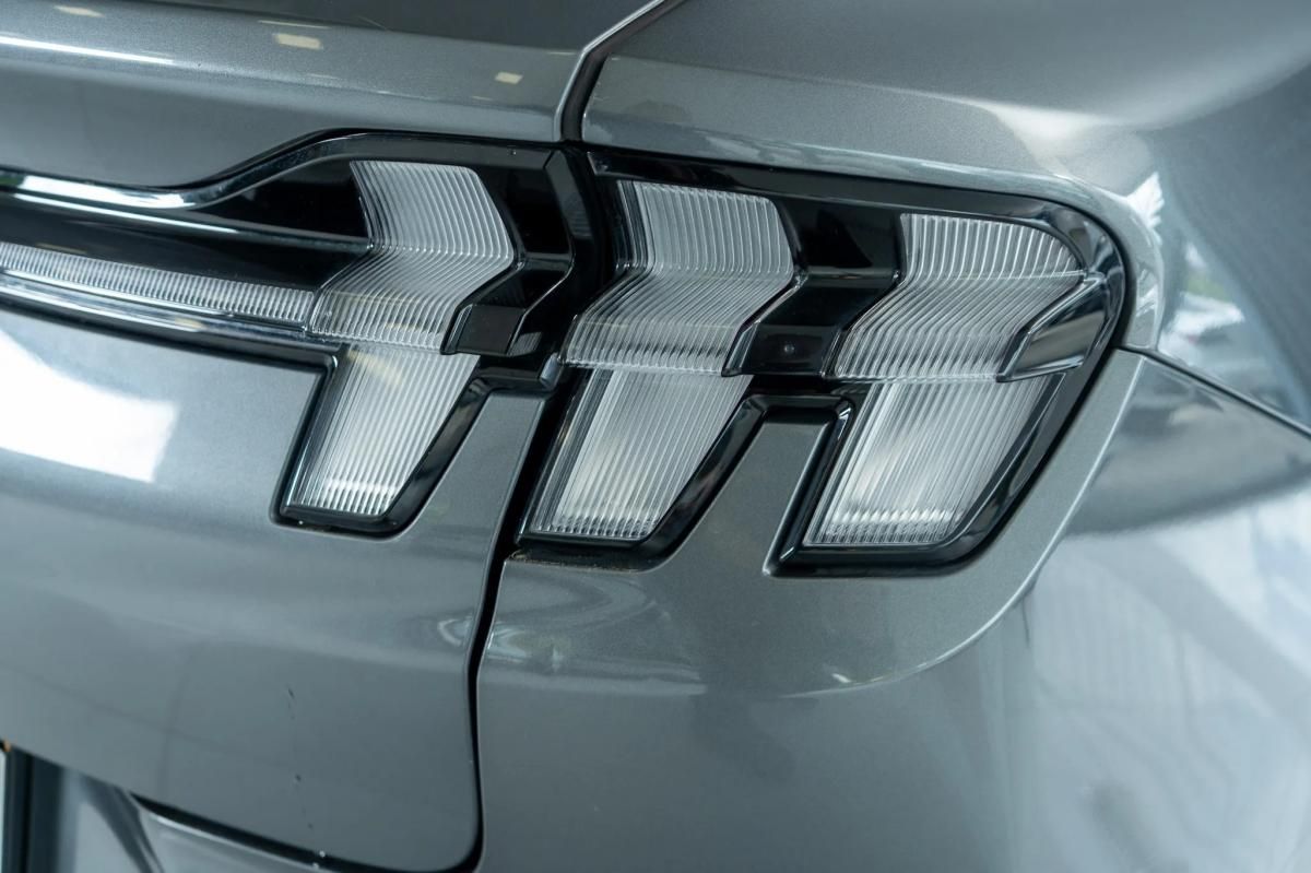 ford-mustang-2023-eletrico-500cc