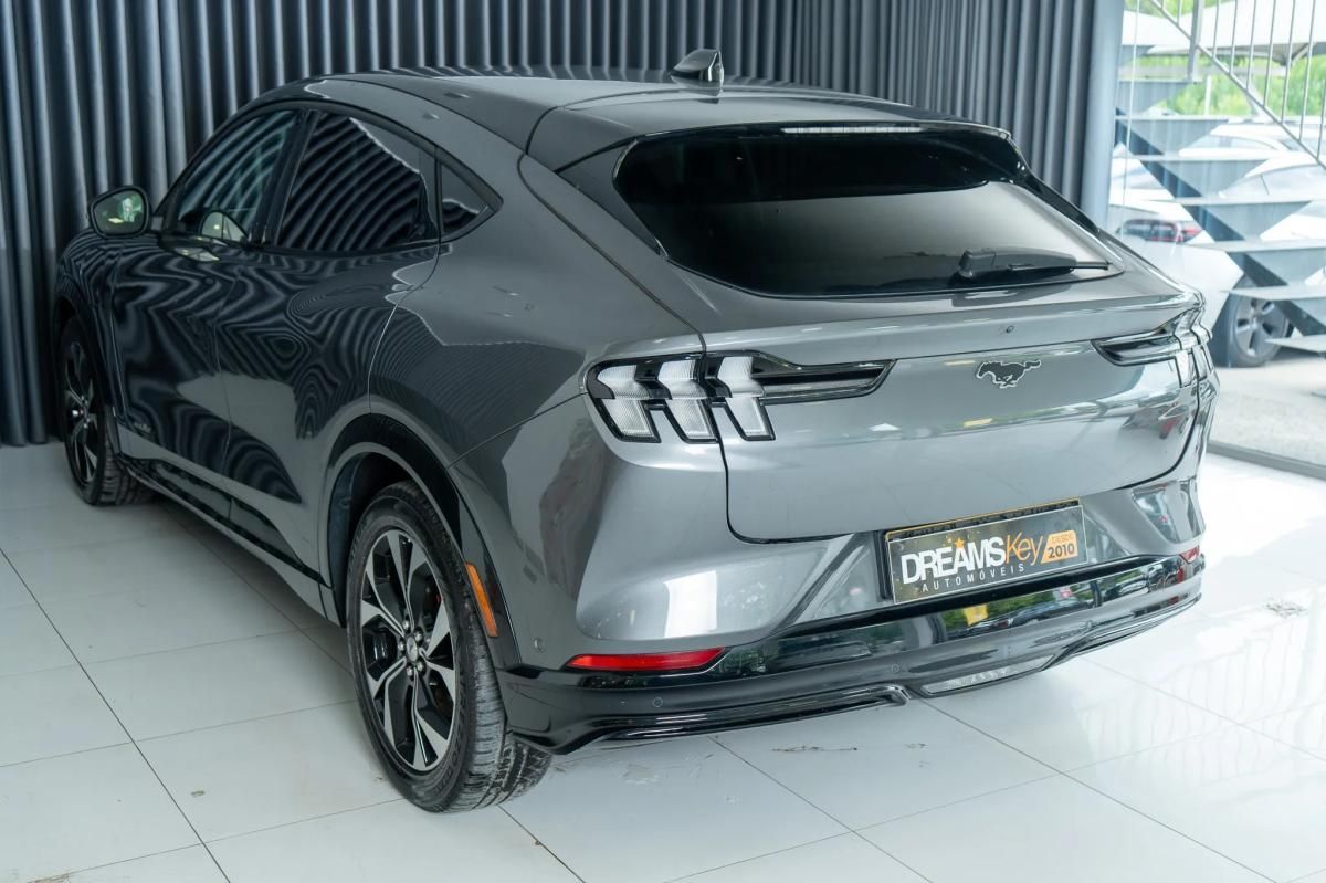 ford-mustang-2023-eletrico-500cc