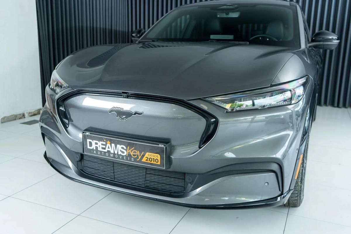 ford-mustang-2023-eletrico-500cc
