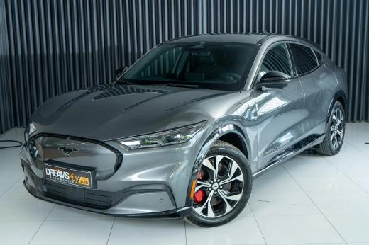 ford-mustang-2023-eletrico-500cc