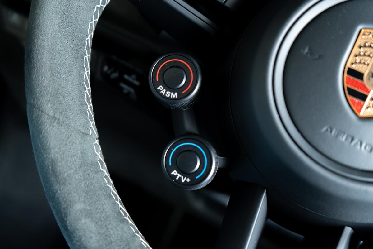porsche-992-2023-gasolina-3996cc