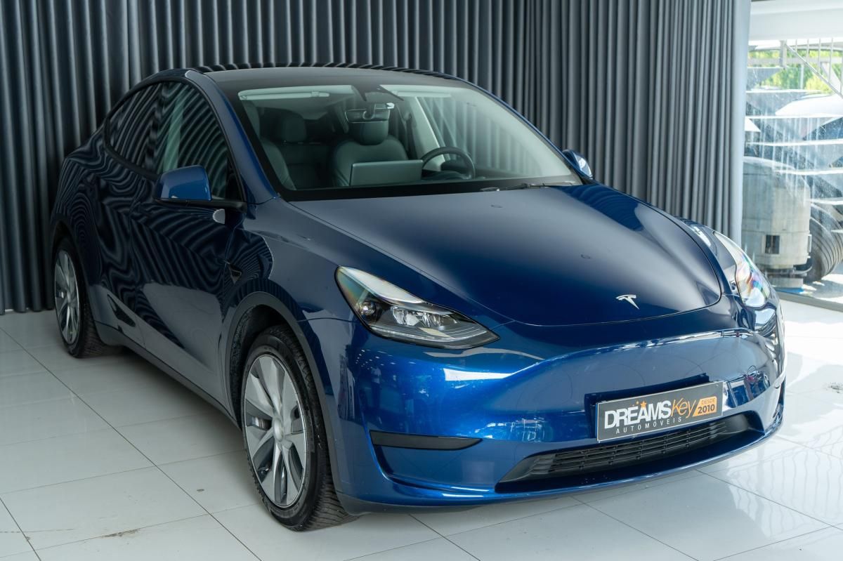 tesla-model-y-2023-eletrico-500cc