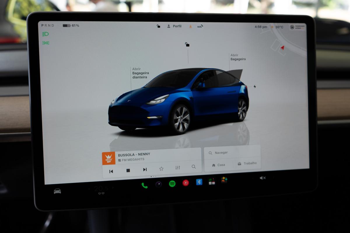 tesla-model-y-2023-eletrico-500cc