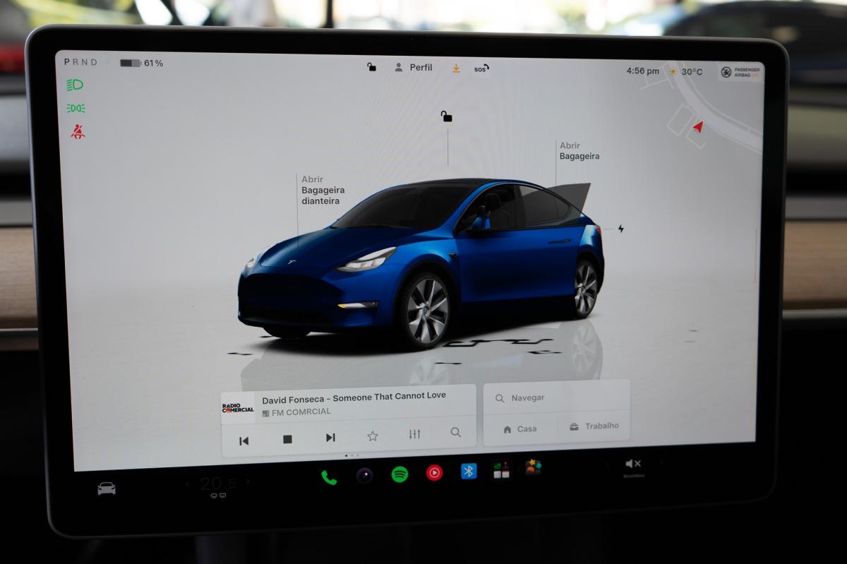 tesla-model-y-2023-eletrico-500cc