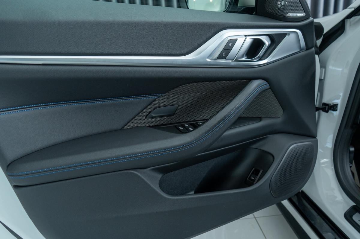 bmw-i4-2022-eletrico-500cc