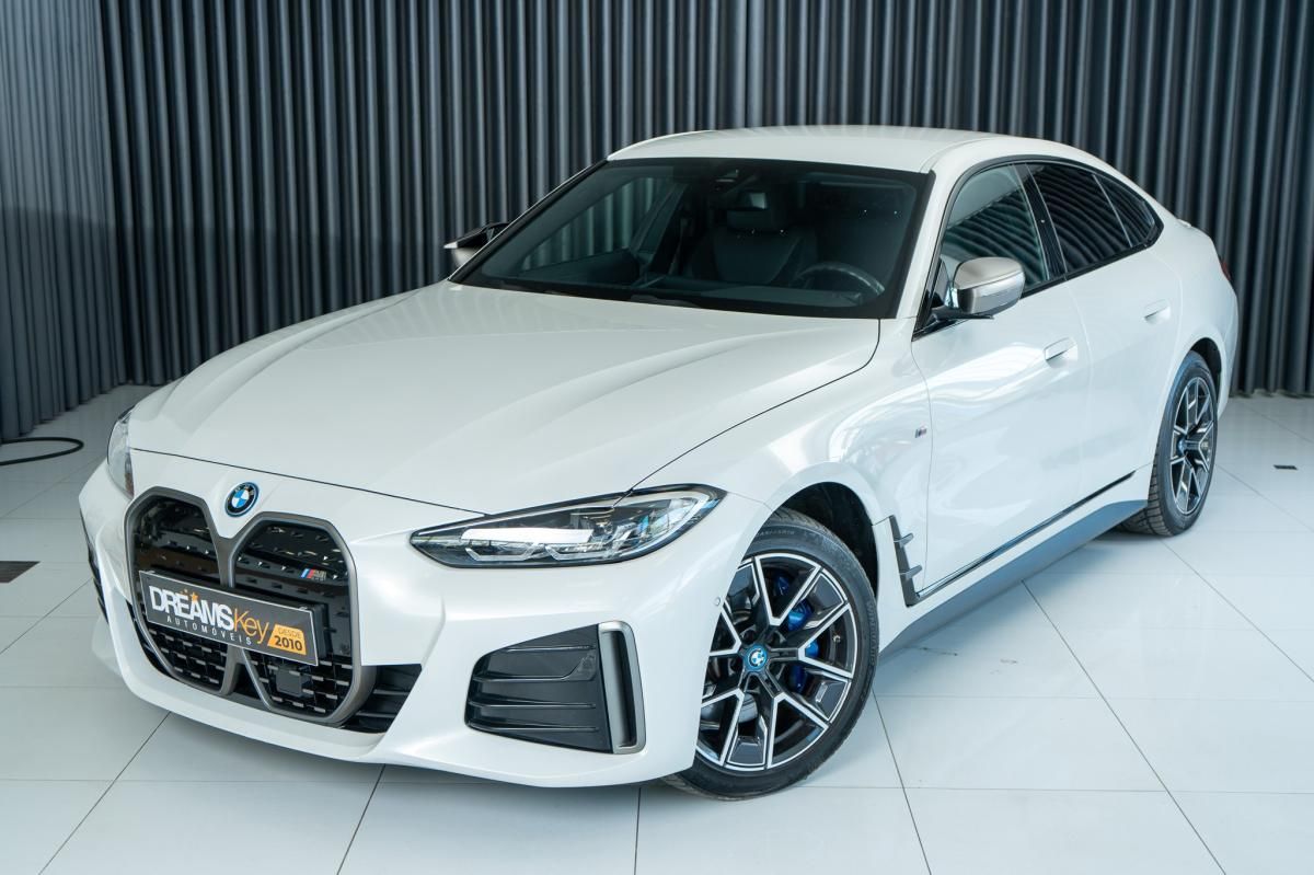 bmw-i4-2022-eletrico-500cc