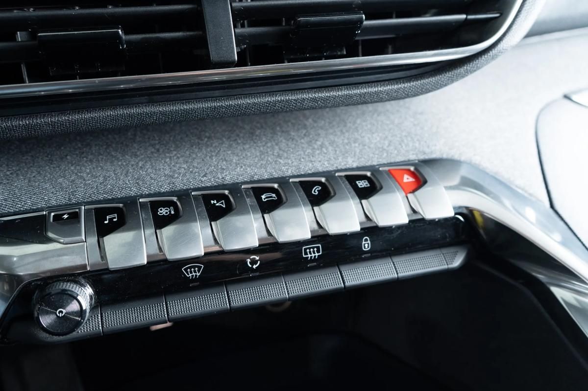 peugeot-3008-2021-hibrido-a-gasolina-1598cc