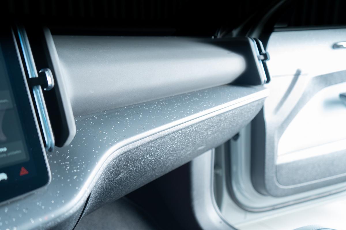 volvo-ex30-2024-eletrico-500cc