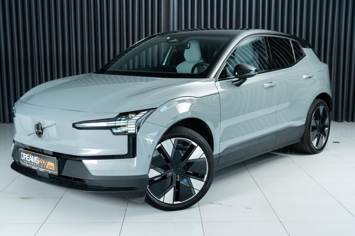 volvo-ex30-2024-eletrico-500cc