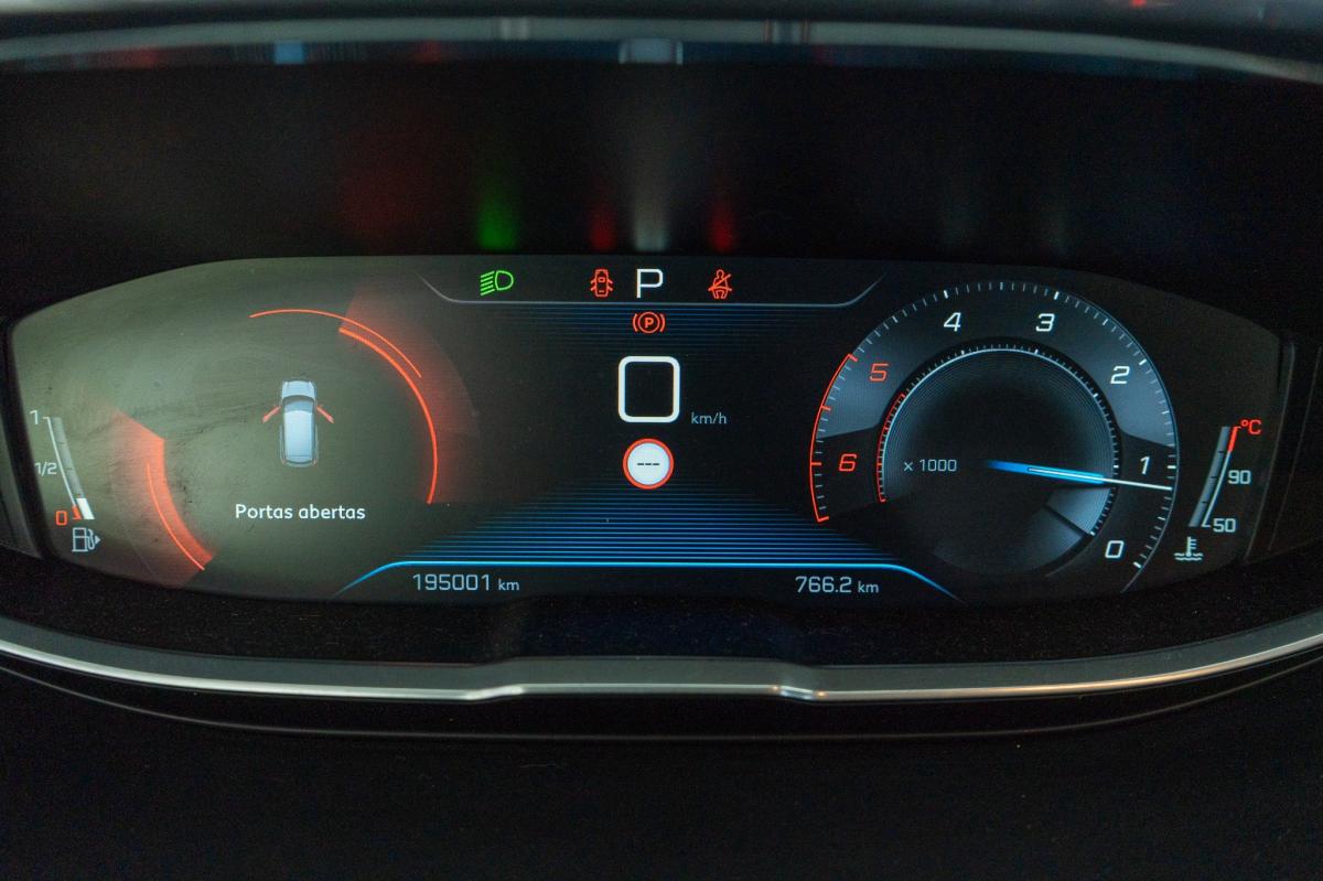 peugeot-3008-2018-diesel-1499cc