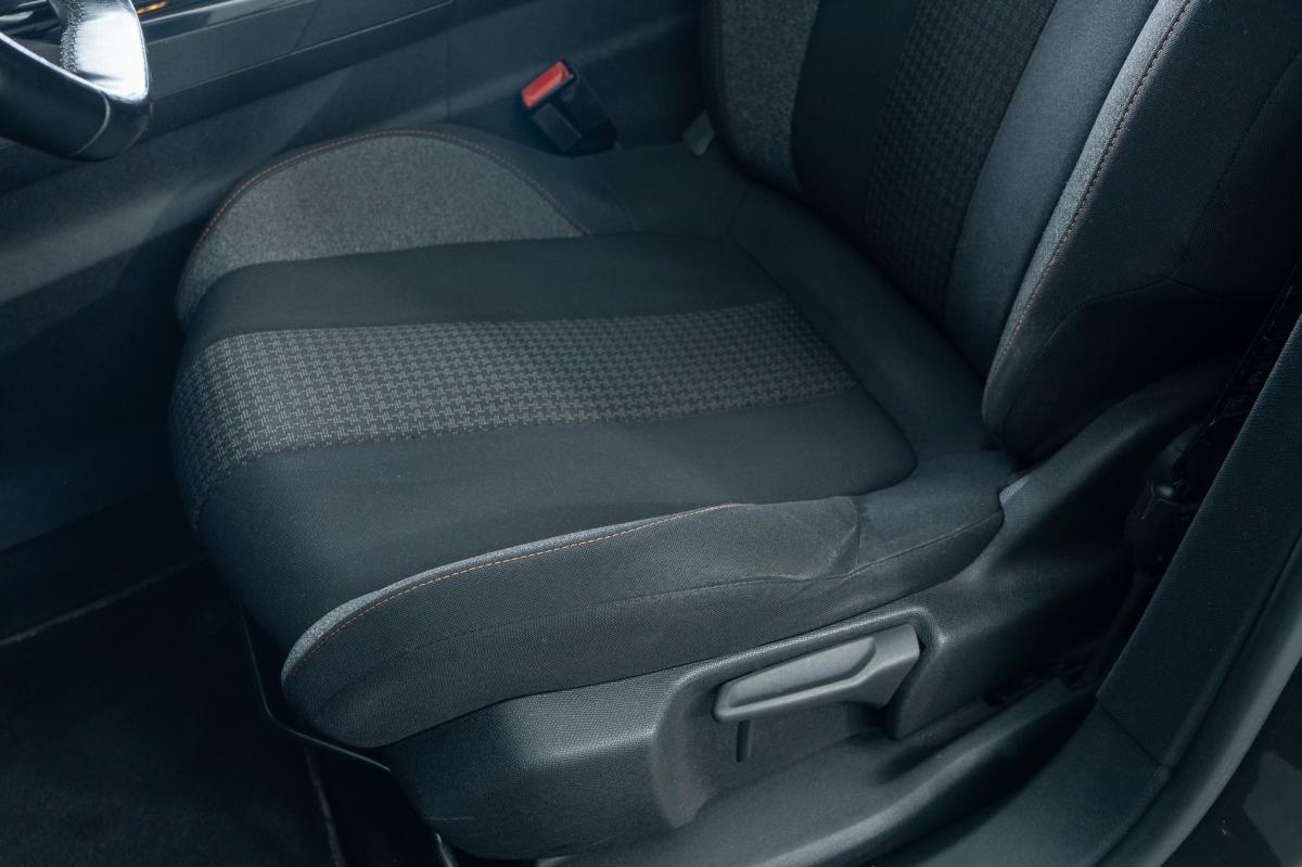 peugeot-3008-2018-diesel-1499cc