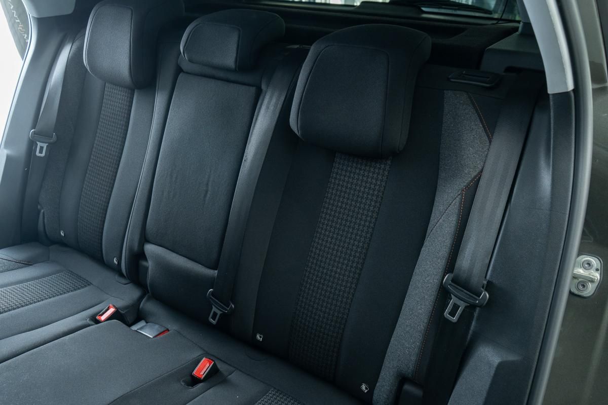 peugeot-3008-2018-diesel-1499cc