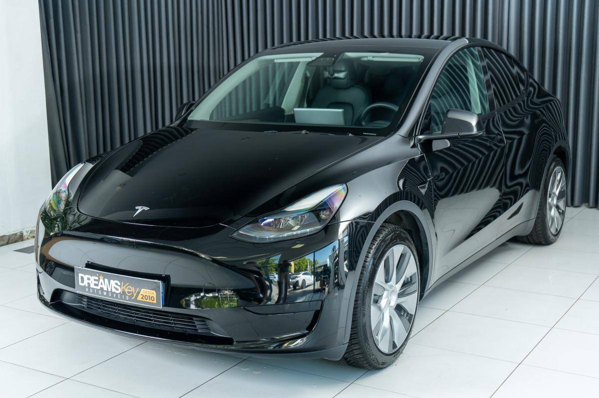 tesla-model-y-2023-eletrico-500cc
