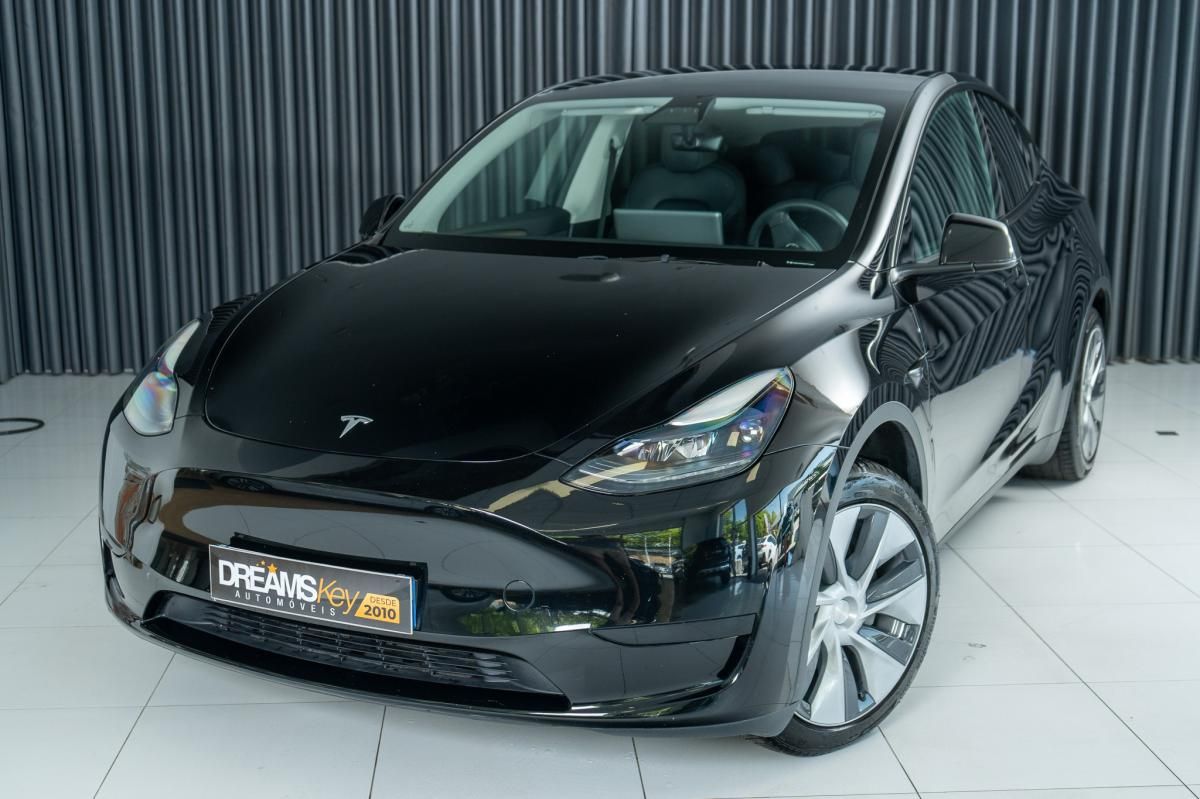 tesla-model-y-2023-eletrico-500cc