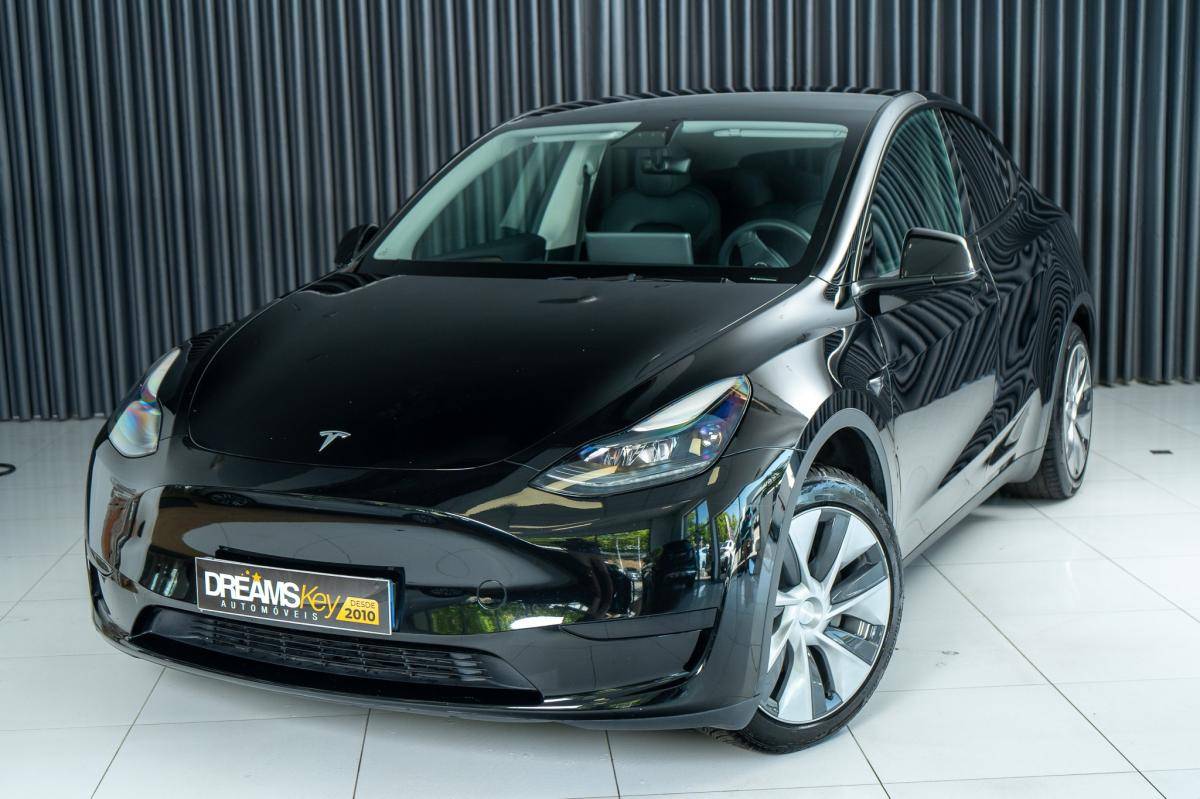 tesla-model-y-2023-eletrico-500cc