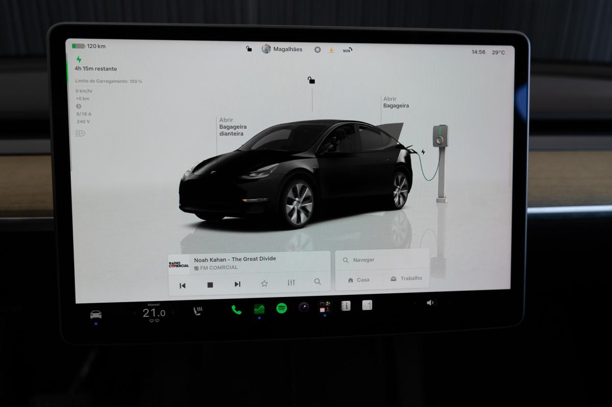 tesla-model-y-2023-eletrico-500cc