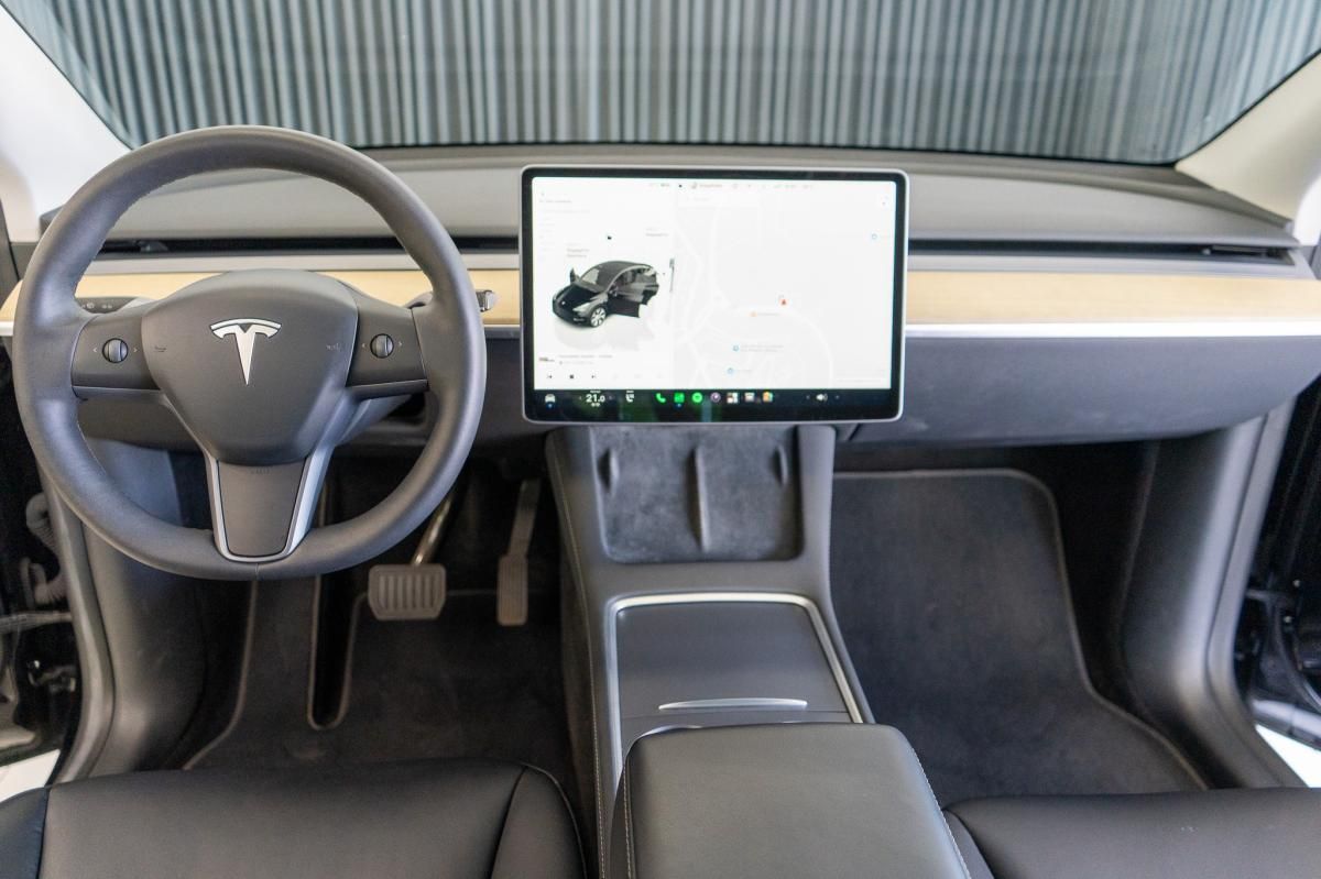 tesla-model-y-2023-eletrico-500cc