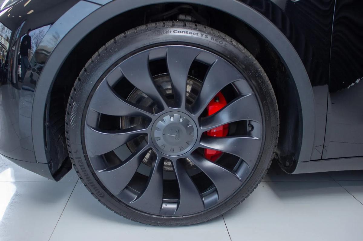 tesla-model-y-2022-eletrico-500cc