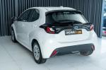 toyota-yaris-2022-hibrido-a-gasolina-1490cc