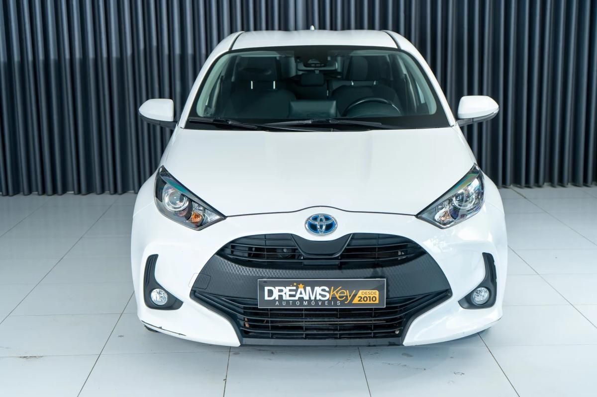 toyota-yaris-2022-hibrido-a-gasolina-1490cc