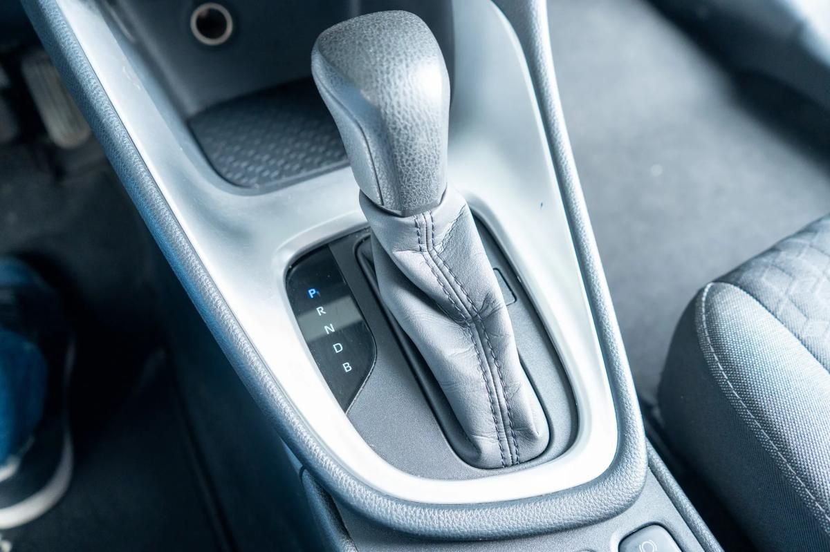 toyota-yaris-2022-hibrido-a-gasolina-1490cc