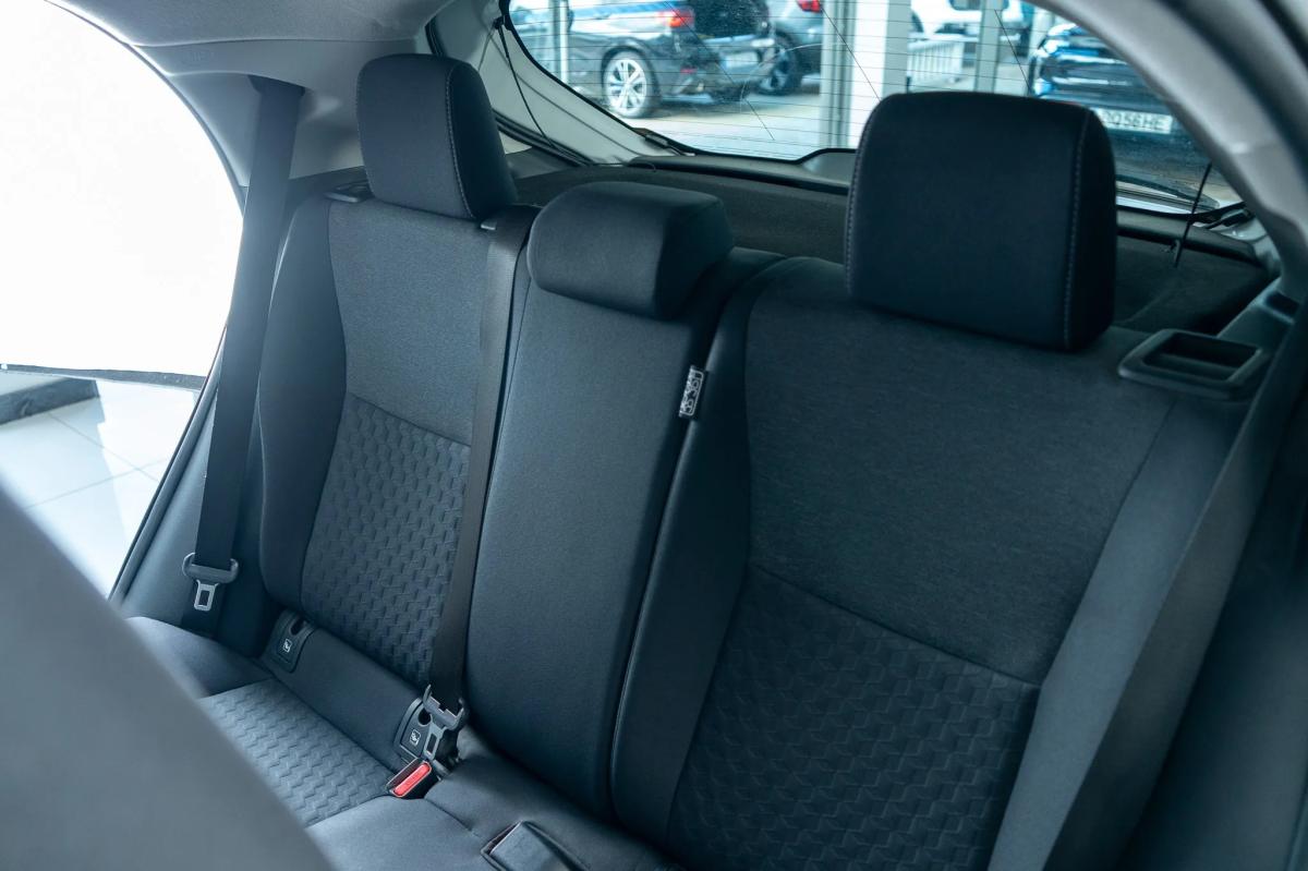 toyota-yaris-2022-hibrido-a-gasolina-1490cc