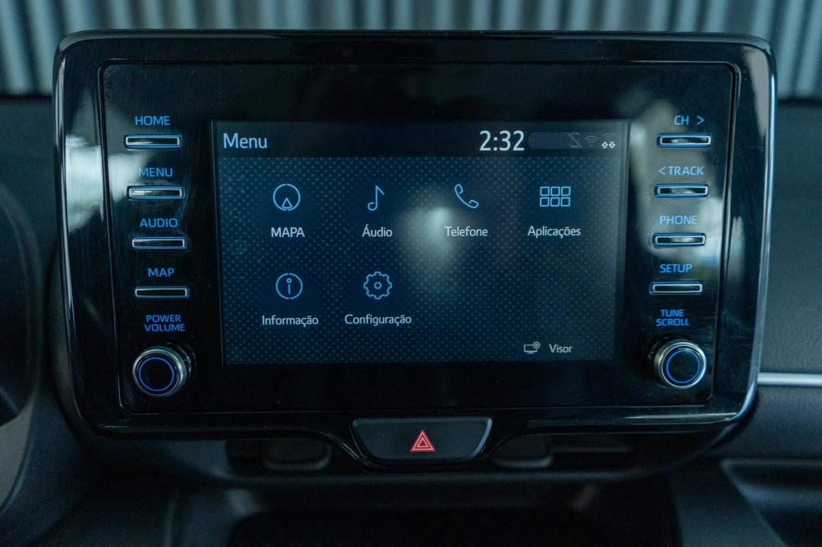 toyota-yaris-2022-hibrido-a-gasolina-1490cc
