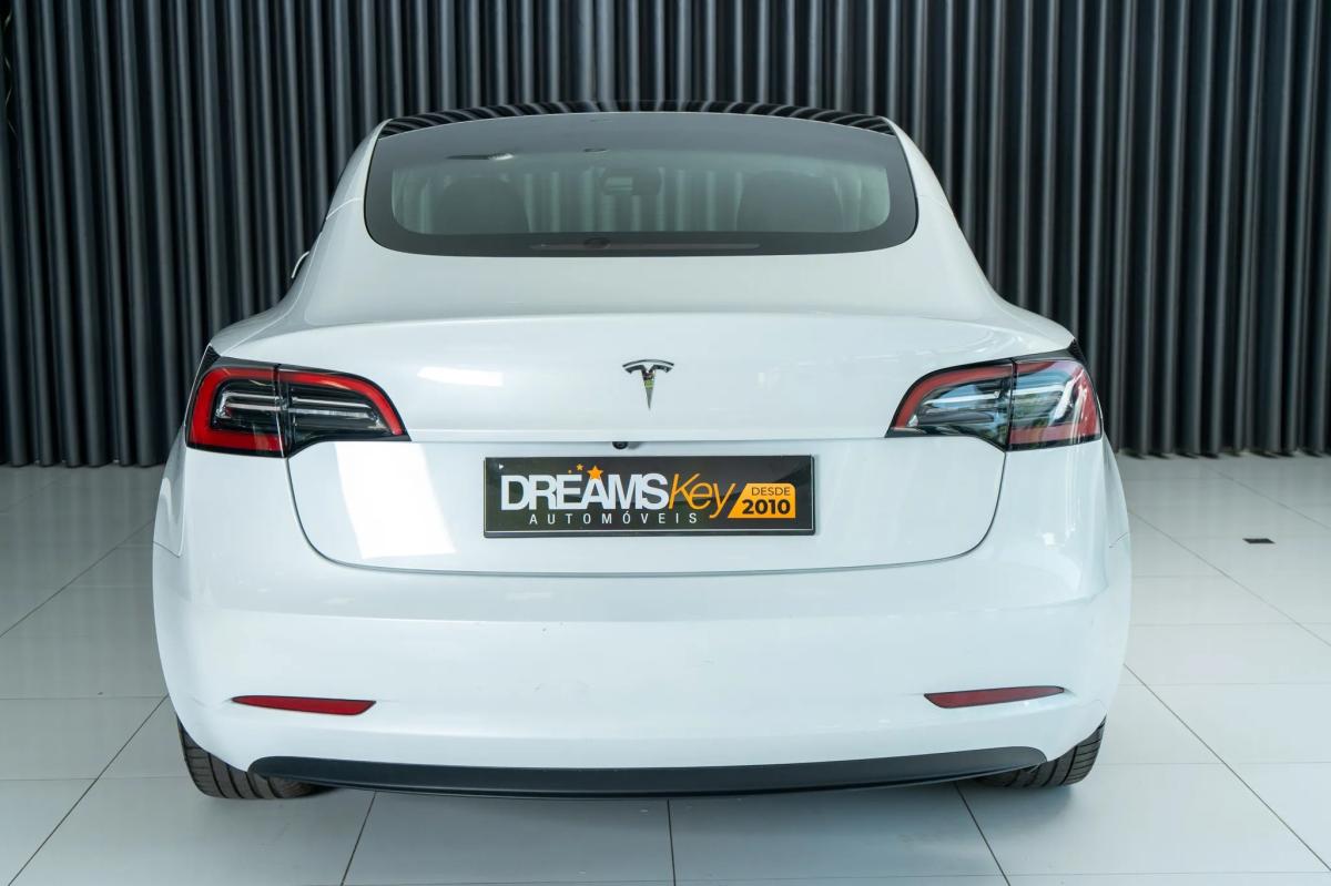 tesla-model-3-2023-eletrico-500cc