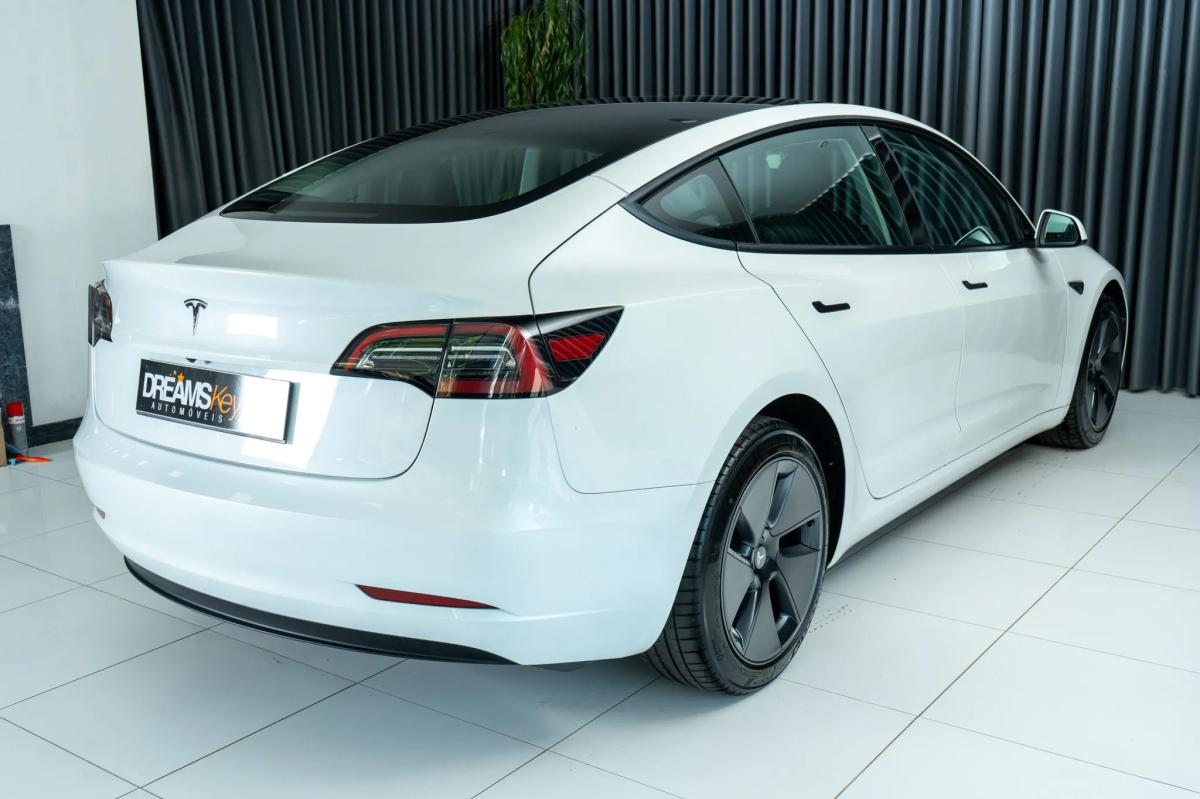 tesla-model-3-2023-eletrico-500cc
