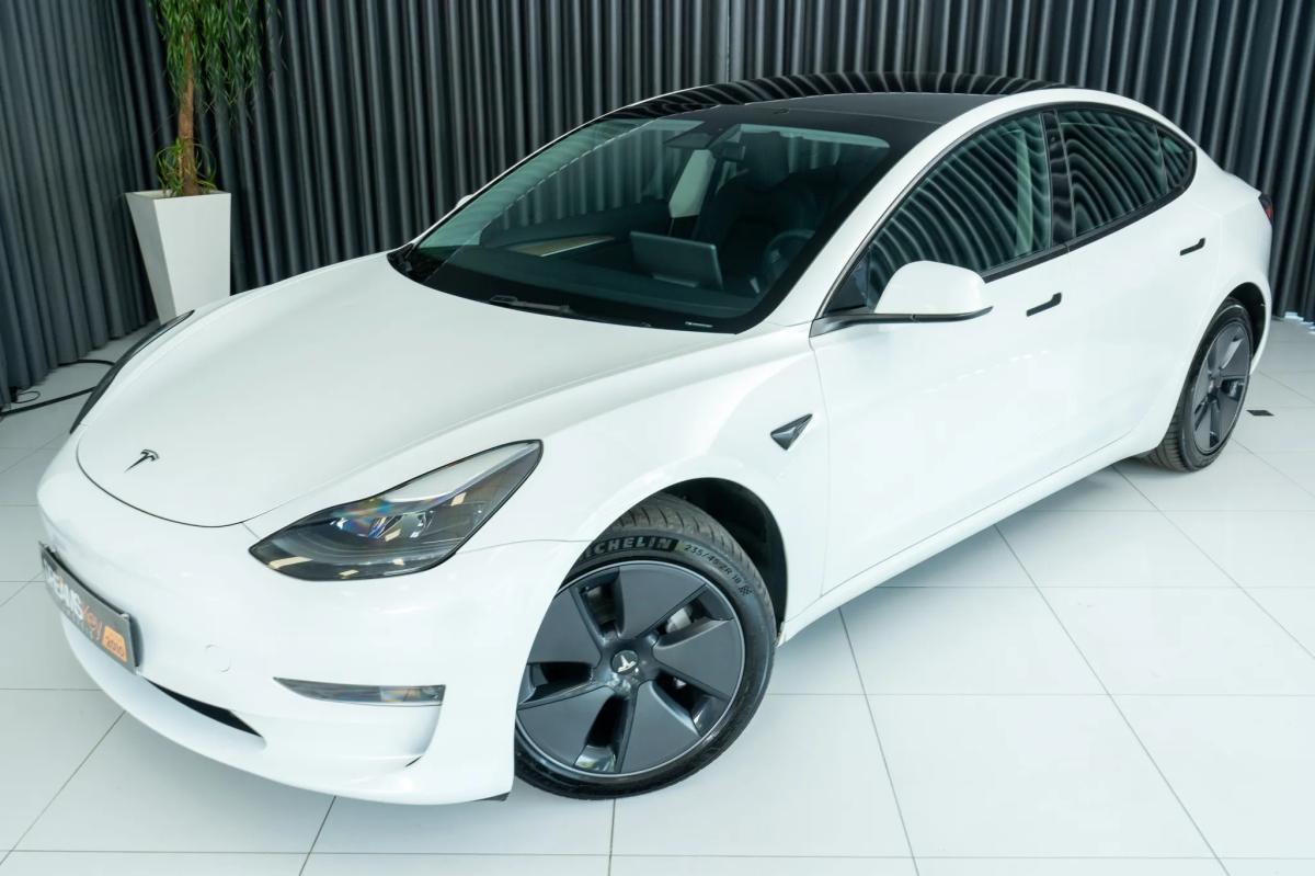 tesla-model-3-2023-eletrico-500cc