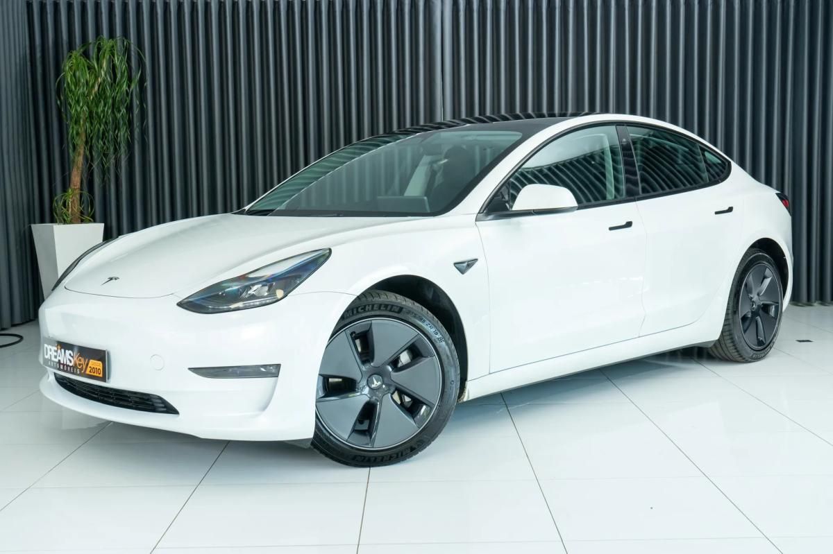 tesla-model-3-2023-eletrico-500cc