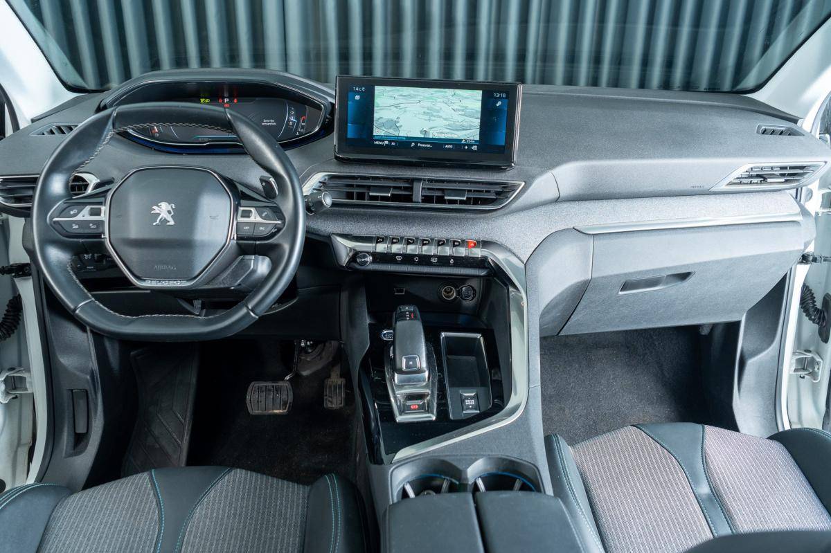 peugeot-5008-2021-gasolina-1199cc