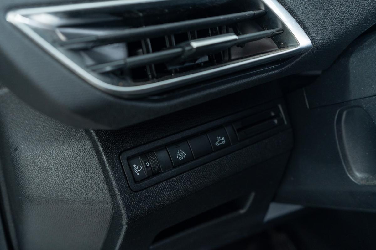 peugeot-5008-2021-gasolina-1199cc