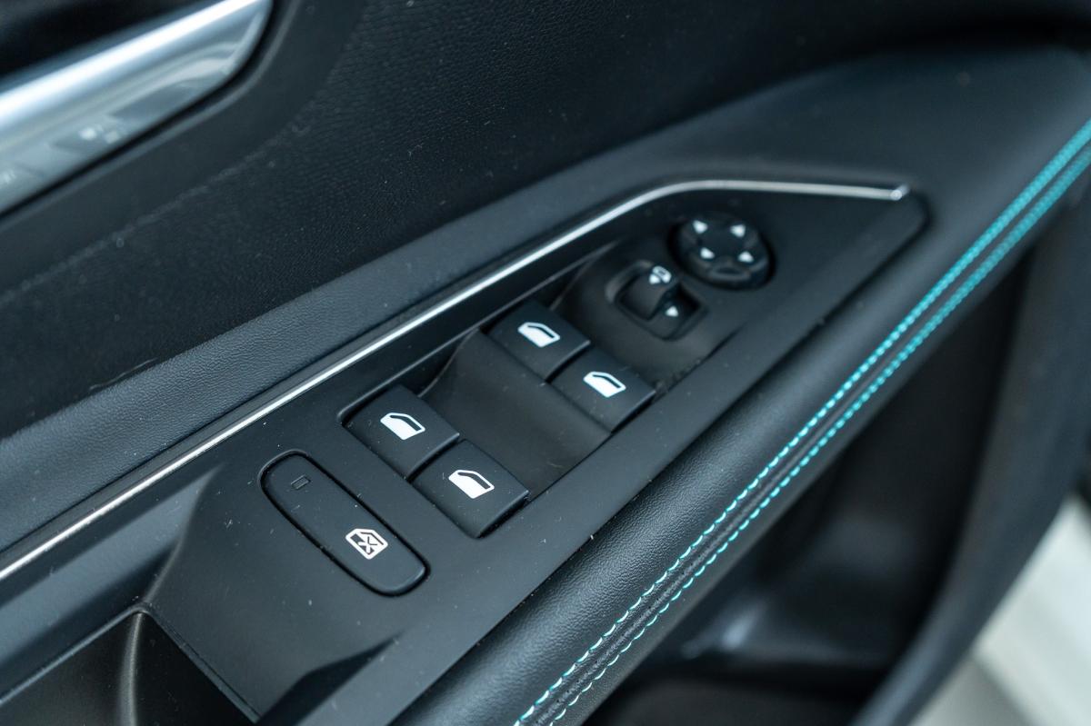peugeot-5008-2021-gasolina-1199cc
