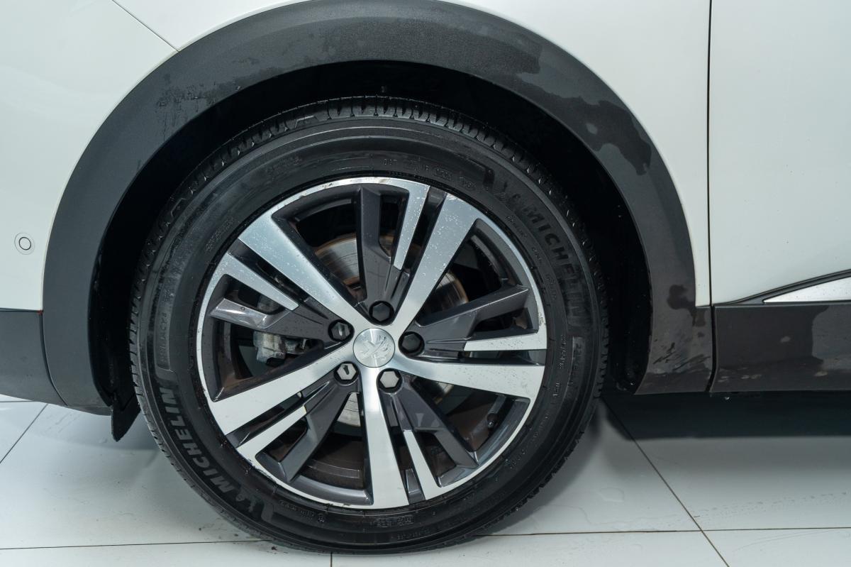 peugeot-5008-2021-gasolina-1199cc