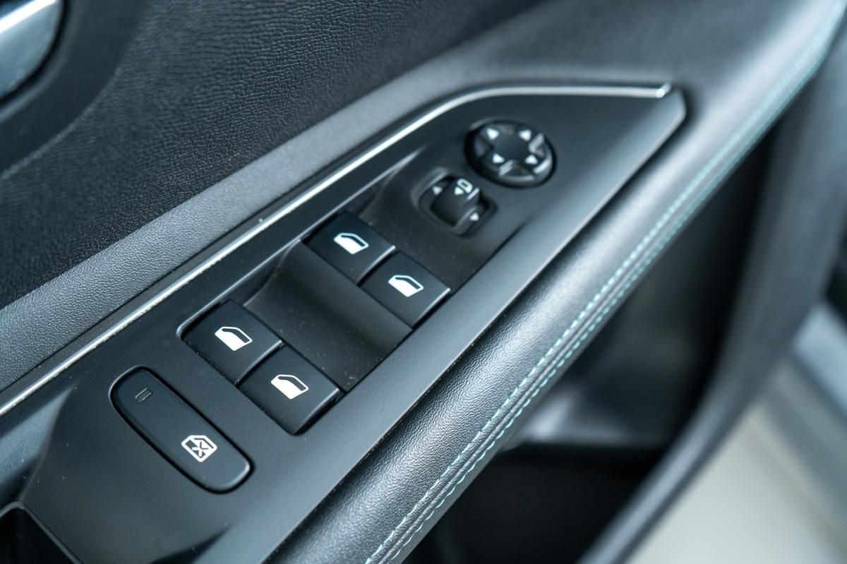 peugeot-3008-2021-hibrido-a-gasolina-1598cc