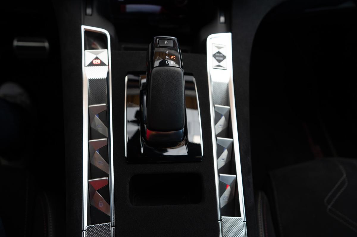 ds-ds-7-crossback-2024-hibrido-a-gasolina-1598cc
