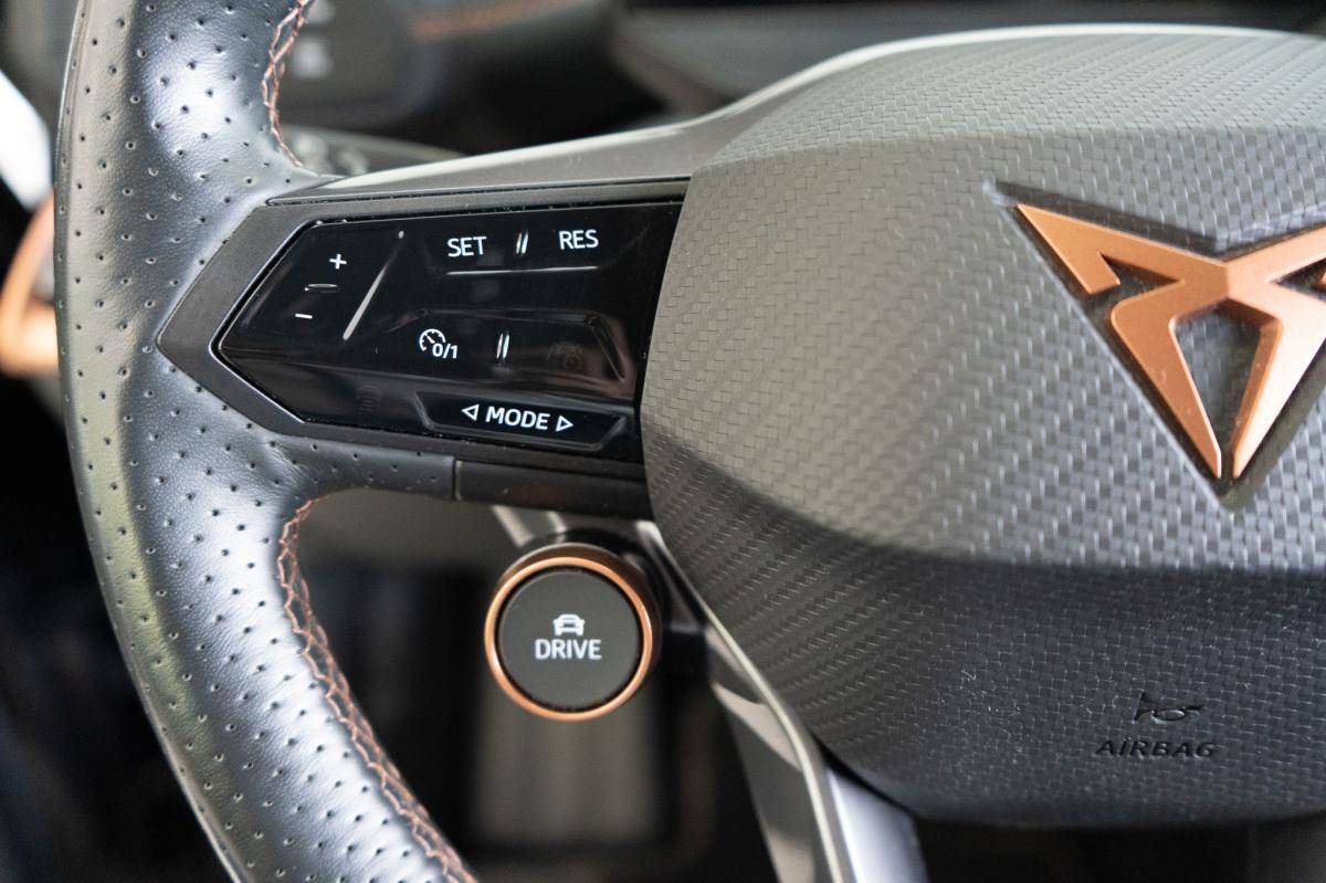 cupra-born-2023-eletrico-0cc