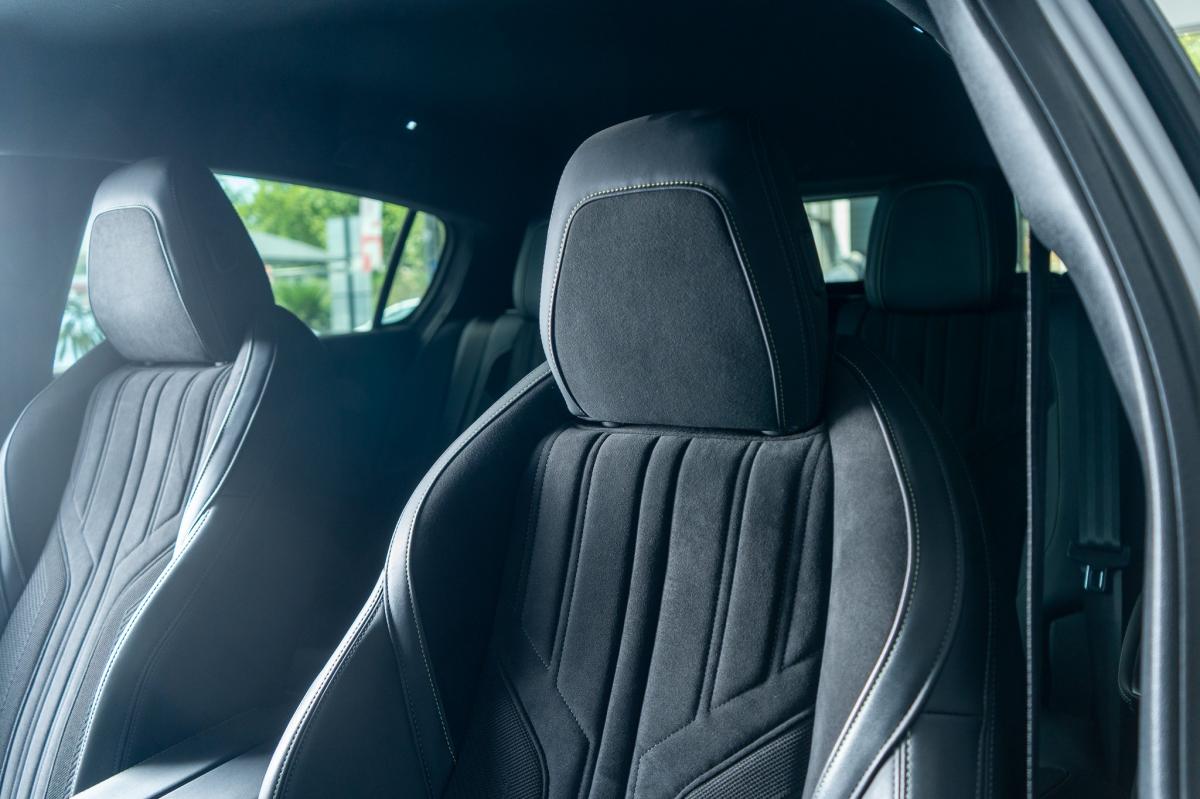peugeot-308-2023-gasolina-1199cc
