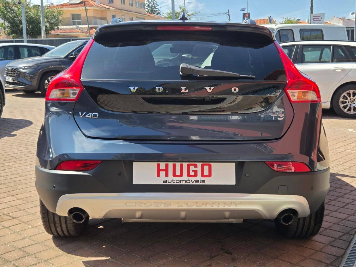volvo-v40-cross-country-2017-gasolina-1498cc