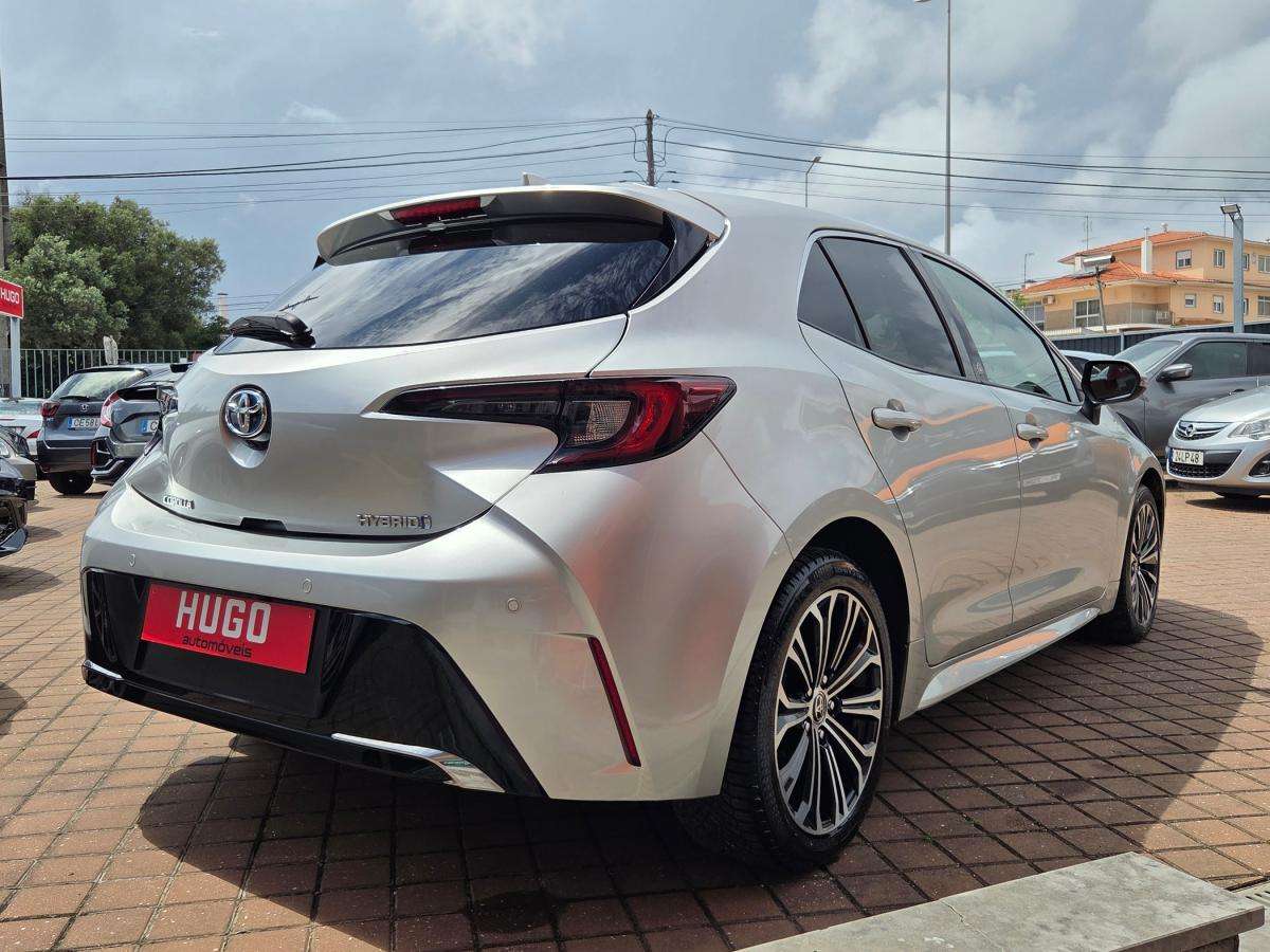 toyota-corolla-2023-hibrido-a-gasolina-1798cc